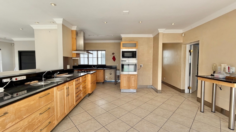 5 Bedroom Property for Sale in Greenways Golf Estate Western Cape